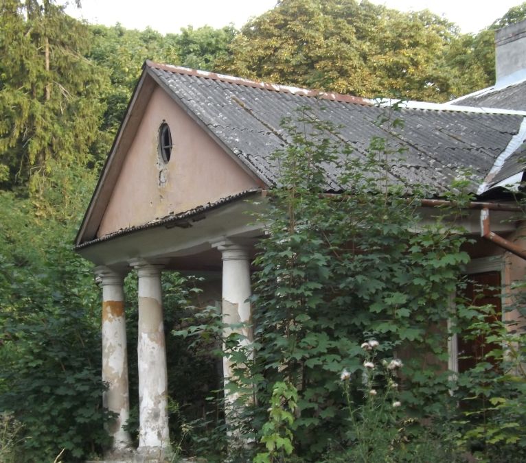 Dwór Zaryszyn przed remontem